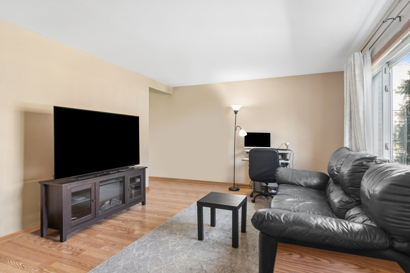 1058 N Boxwood Drive A