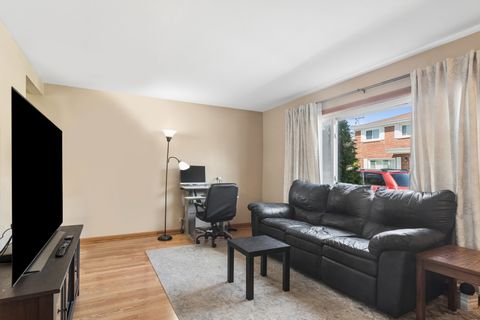 Tiny photo for 1058 N Boxwood Drive #A, Mount Prospect, IL 60056 (MLS # 12625923)