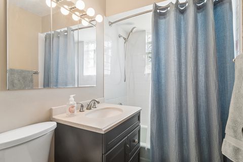 Tiny photo for 1058 N Boxwood Drive #A, Mount Prospect, IL 60056 (MLS # 12625923)