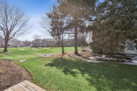 Tiny photo for 6763 Roanoake Court, Gurnee, IL 60031 (MLS # 12597400)