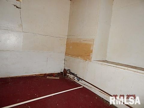 Tiny photo for 1504 CHRISTIE Street, Davenport, IA 52803 (MLS # QC4266153)