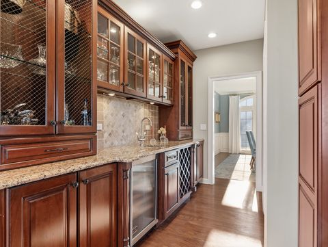 Tiny photo for 2363 Fawn Lake Circle, Naperville, IL 60564 (MLS # 12566119)