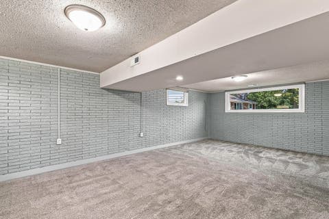Tiny photo for 101 24th Avenue Court, Moline, IL 61265 (MLS # 12714683)