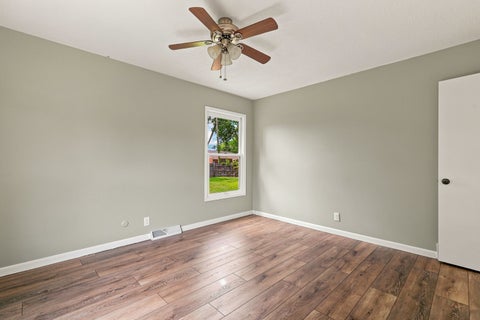 Tiny photo for 101 24th Avenue Court, Moline, IL 61265 (MLS # 12714683)