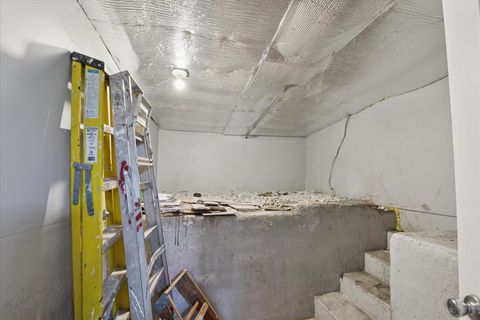 Tiny photo for 6511 S Vernon Avenue, Chicago, IL 60637 (MLS # 12529110)