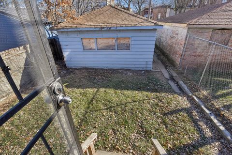 Tiny photo for 6511 S Vernon Avenue, Chicago, IL 60637 (MLS # 12529110)
