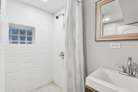 Tiny photo for 6511 S Vernon Avenue, Chicago, IL 60637 (MLS # 12529110)