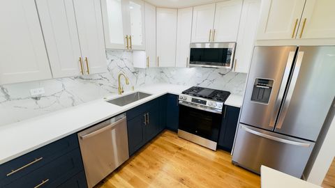 Tiny photo for 527 Northgate Road, Lindenhurst, IL 60046 (MLS # 12462692)
