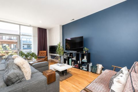 Tiny photo for 843 N California Avenue #3, Chicago, IL 60622 (MLS # 12668921)