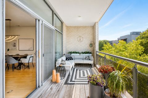Tiny photo for 843 N California Avenue #3, Chicago, IL 60622 (MLS # 12668921)