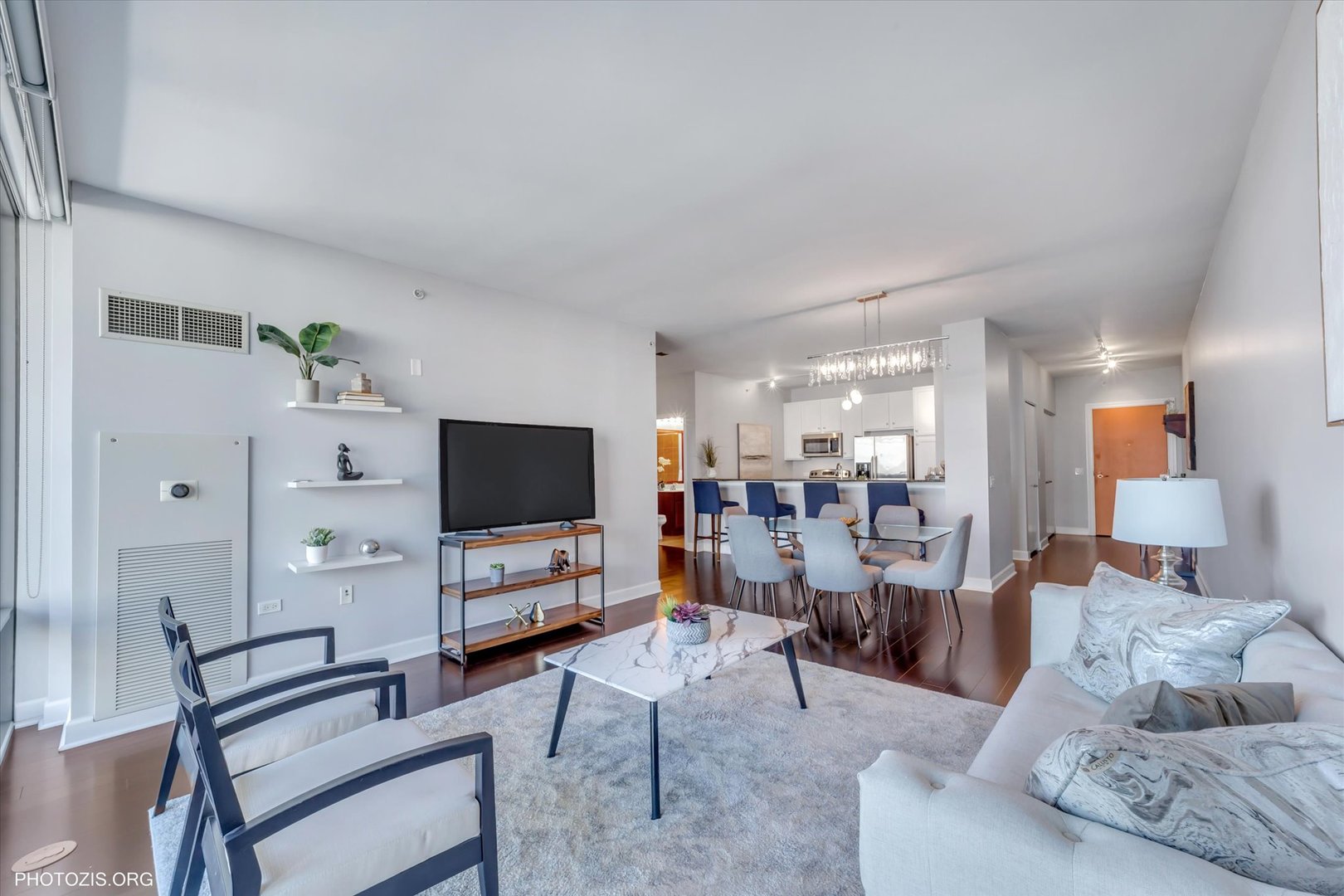 100 E 14th Street 903