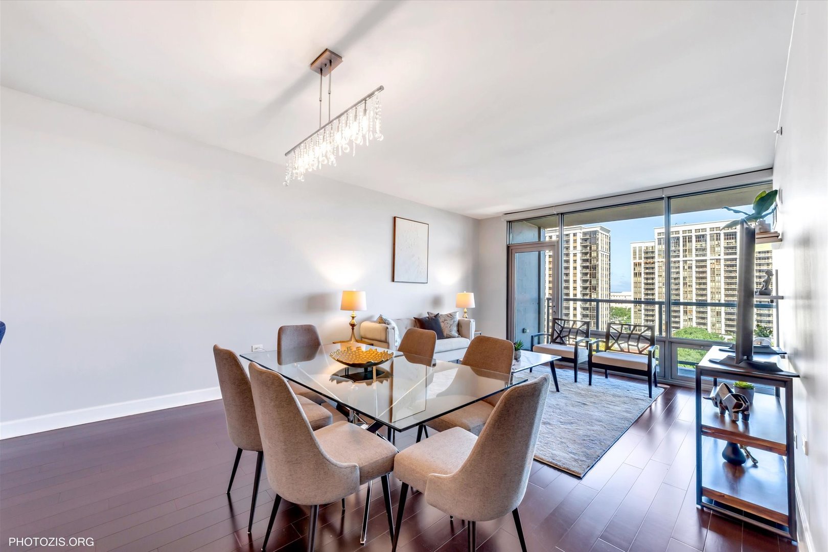 100 E 14th Street 903