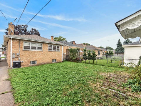 Tiny photo for 2224 Park Avenue, North Riverside, IL 60546 (MLS # 12772623)