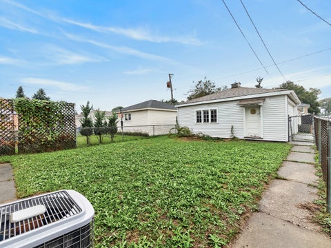 Tiny photo for 2224 Park Avenue, North Riverside, IL 60546 (MLS # 12772623)