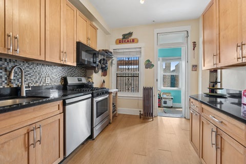 Tiny photo for 1229 W North Shore Avenue #3W, Chicago, IL 60626 (MLS # 12658728)