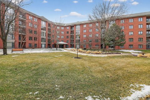 Photo of 865 E 22nd Street #B412, Lombard, IL 60148 (MLS # 12580051)