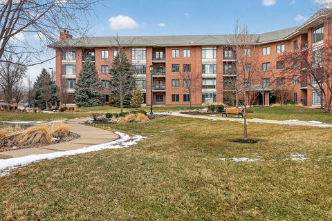 Tiny photo for 865 E 22nd Street #B412, Lombard, IL 60148 (MLS # 12580051)