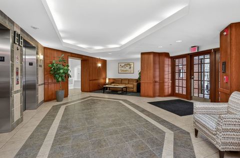 Tiny photo for 865 E 22nd Street #B412, Lombard, IL 60148 (MLS # 12580051)