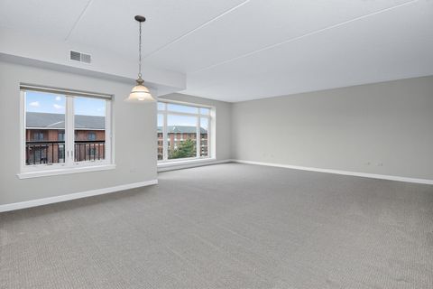 Tiny photo for 865 E 22nd Street #B412, Lombard, IL 60148 (MLS # 12580051)