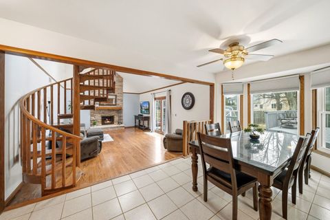 Tiny photo for 2110 Aspen Drive, Algonquin, IL 60102 (MLS # 12572330)