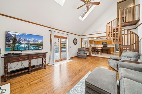 Tiny photo for 2110 Aspen Drive, Algonquin, IL 60102 (MLS # 12572330)