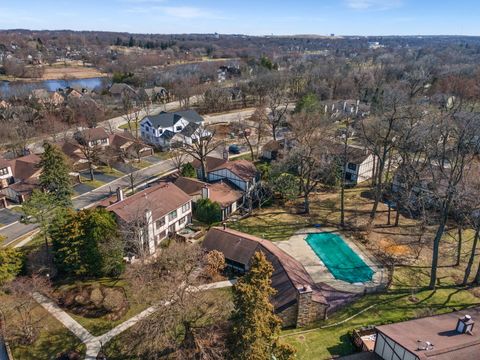 Tiny photo for 15 White Oak Circle, St. Charles, IL 60174 (MLS # 12592753)