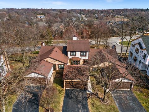 Tiny photo for 15 White Oak Circle, St. Charles, IL 60174 (MLS # 12592753)