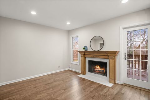 Tiny photo for 15 White Oak Circle, St. Charles, IL 60174 (MLS # 12592753)