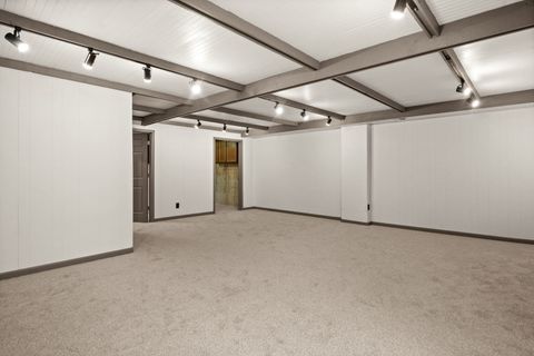 Tiny photo for 15 White Oak Circle, St. Charles, IL 60174 (MLS # 12592753)