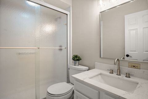 Tiny photo for 15 White Oak Circle, St. Charles, IL 60174 (MLS # 12592753)