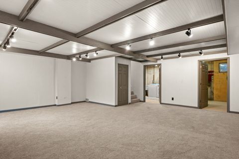 Tiny photo for 15 White Oak Circle, St. Charles, IL 60174 (MLS # 12592753)