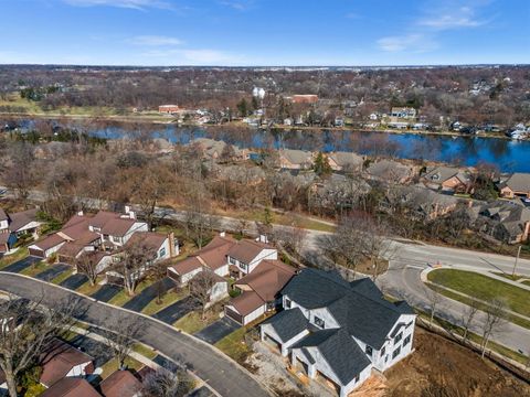 Tiny photo for 15 White Oak Circle, St. Charles, IL 60174 (MLS # 12592753)