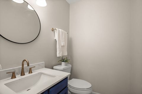 Tiny photo for 15 White Oak Circle, St. Charles, IL 60174 (MLS # 12592753)