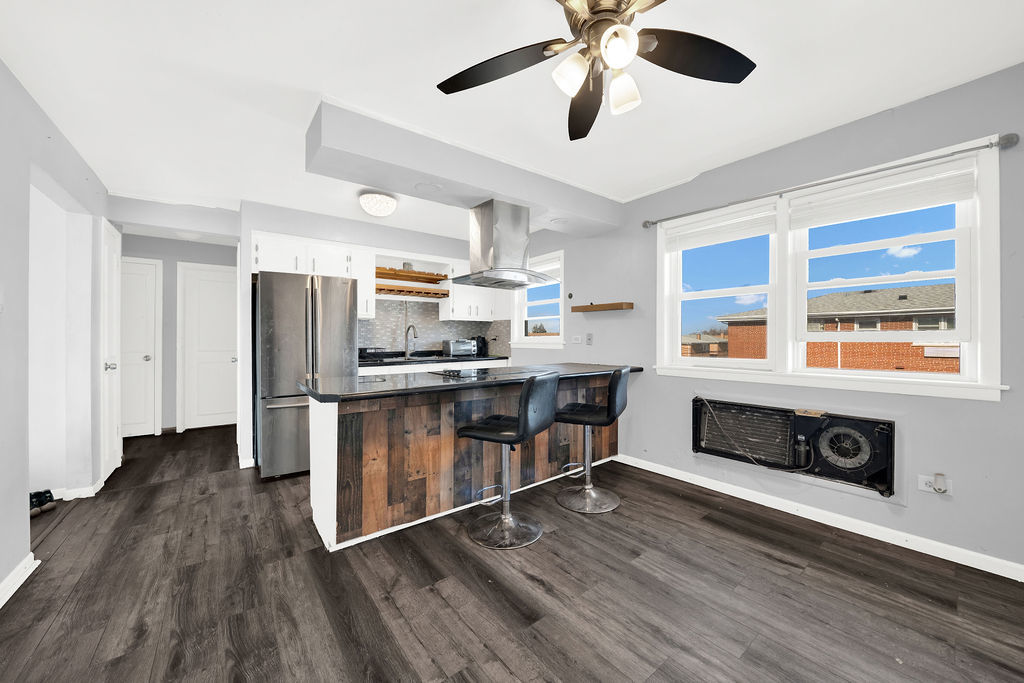 8020 S Pulaski Road 3W