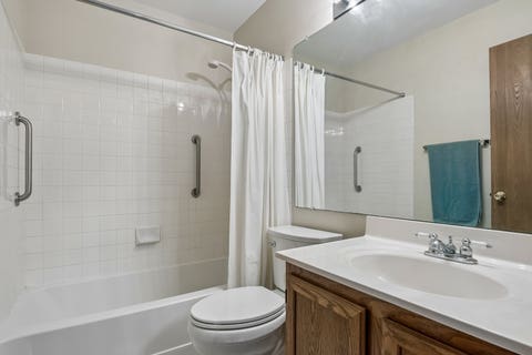 Tiny photo for 1651 College Green Drive, Elgin, IL 60123 (MLS # 12728657)