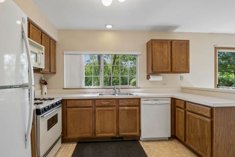 Tiny photo for 1651 College Green Drive, Elgin, IL 60123 (MLS # 12728657)