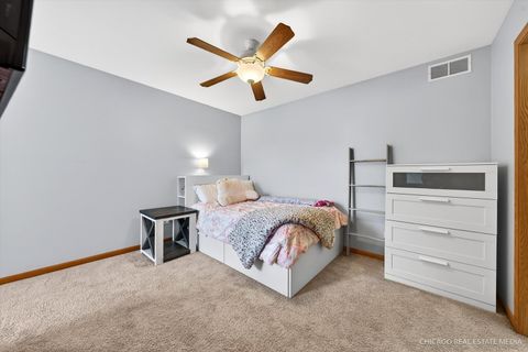 Tiny photo for 5802 Fieldstone Trail #5802, McHenry, IL 60050 (MLS # 12606312)