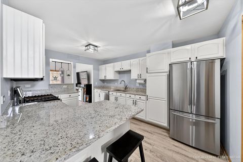 Tiny photo for 5802 Fieldstone Trail #5802, McHenry, IL 60050 (MLS # 12606312)