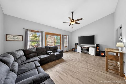 Tiny photo for 5802 Fieldstone Trail #5802, McHenry, IL 60050 (MLS # 12606312)