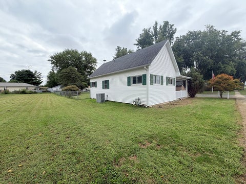 Tiny photo for 314 N Constant Street, Dawson, IL 62520 (MLS # 12767818)