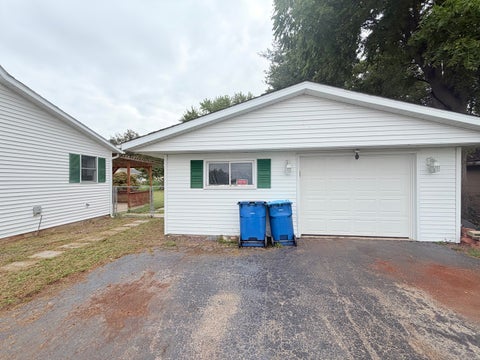 Tiny photo for 314 N Constant Street, Dawson, IL 62520 (MLS # 12767818)