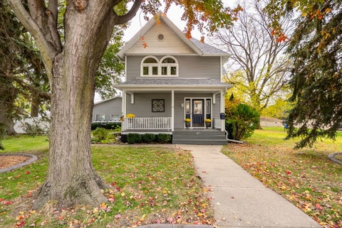 Photo of 817 6th Street, De Witt, IA 52742 (MLS # 12789746)