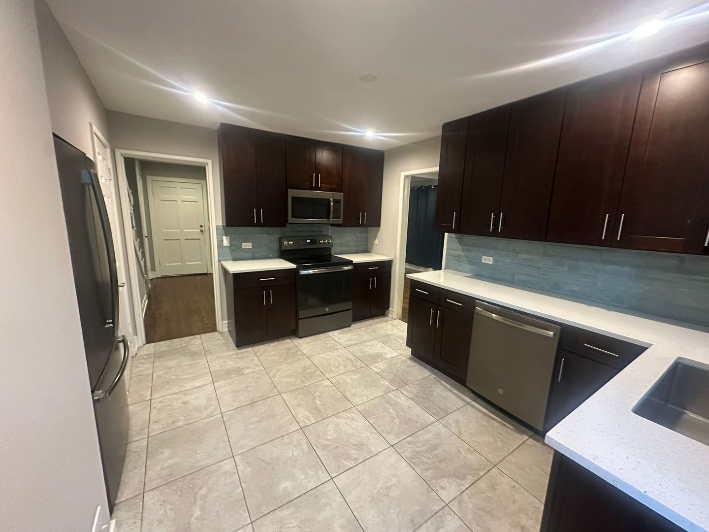 2543 Crawford Avenue 2543