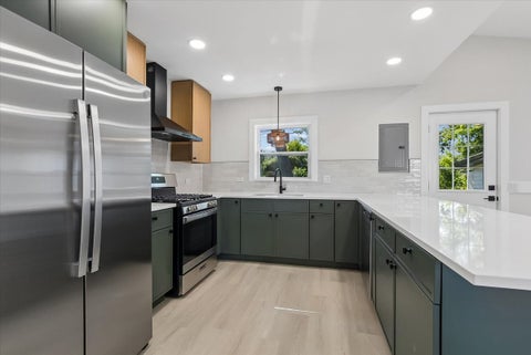 Tiny photo for 1901 W Plainfield Road, La Grange Highlands, IL 60525 (MLS # 12788675)