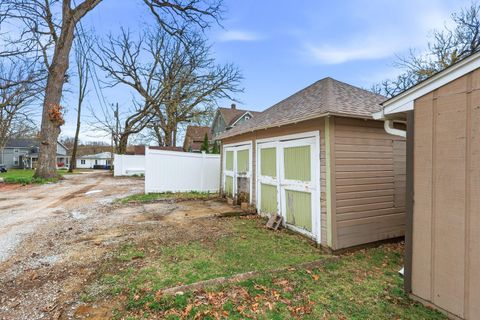 Tiny photo for 1587 34th Avenue, Moline, IL 61265 (MLS # 12612382)