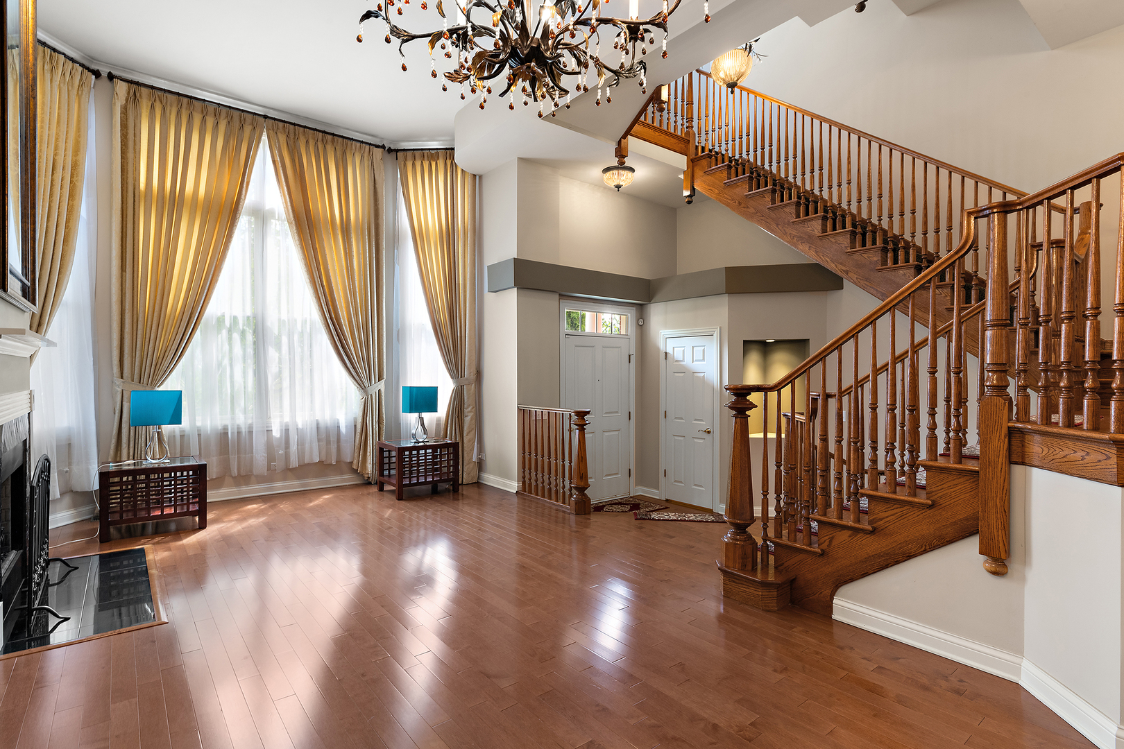 1803 Admiral Court