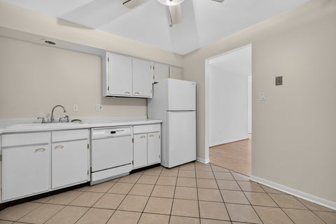 Tiny photo for 1133 S Finley Road #309, Lombard, IL 60148 (MLS # 12773493)