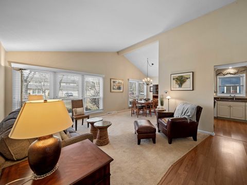 Tiny photo for 925 N Pecos Avenue, Mount Prospect, IL 60056 (MLS # 12570964)