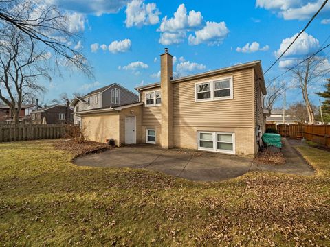Tiny photo for 925 N Pecos Avenue, Mount Prospect, IL 60056 (MLS # 12570964)