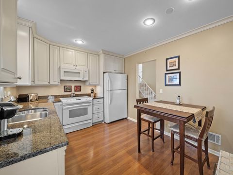 Tiny photo for 925 N Pecos Avenue, Mount Prospect, IL 60056 (MLS # 12570964)